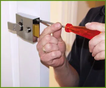 Neighborhood Locksmith Services Pembroke, MA 781-326-4423 - 10-lock-smiths