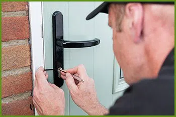 Neighborhood Locksmith Services Pembroke, MA 781-326-4423 - 2-local-locksmith